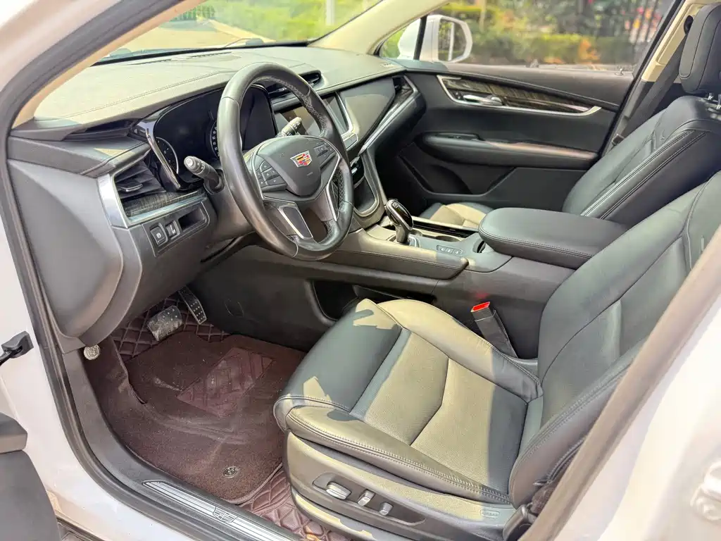 Cadillac XT5 28T 4WD Luxury Type, фото 4