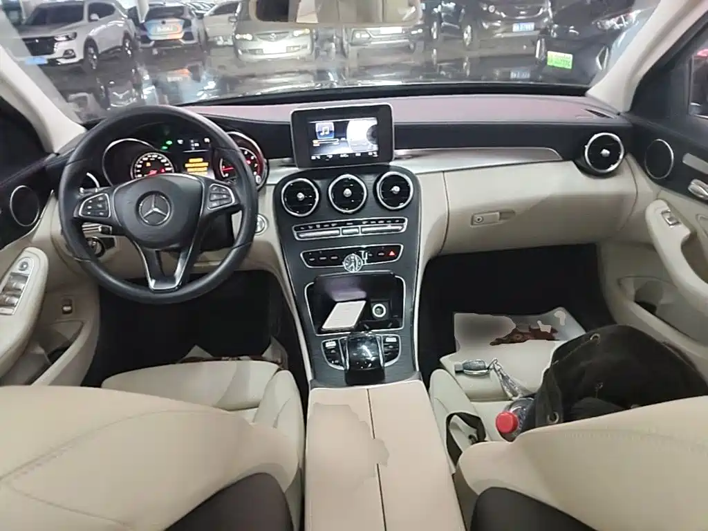Mercedes-Benz C-Class — миниатюра 10