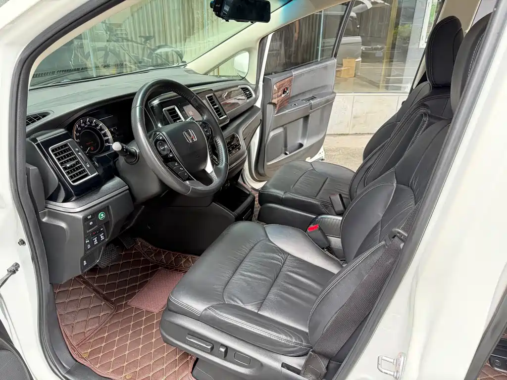 Honda Elysion — миниатюра 4