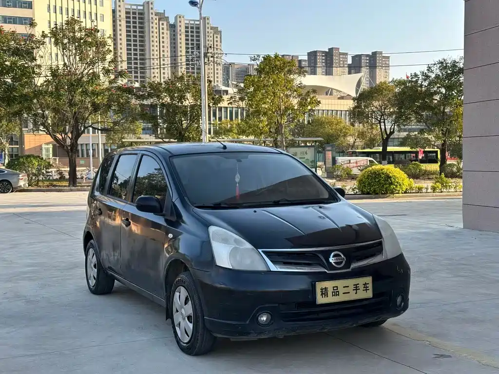 Nissan Livina — миниатюра 3