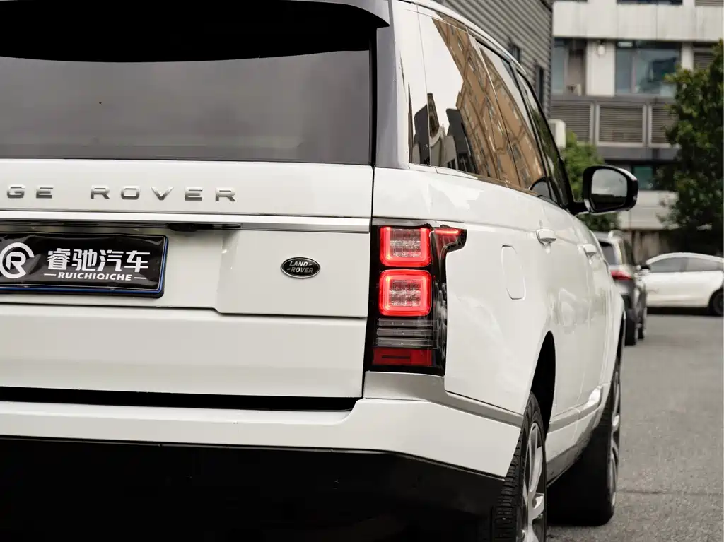 Land Rover Range Rover — миниатюра 6