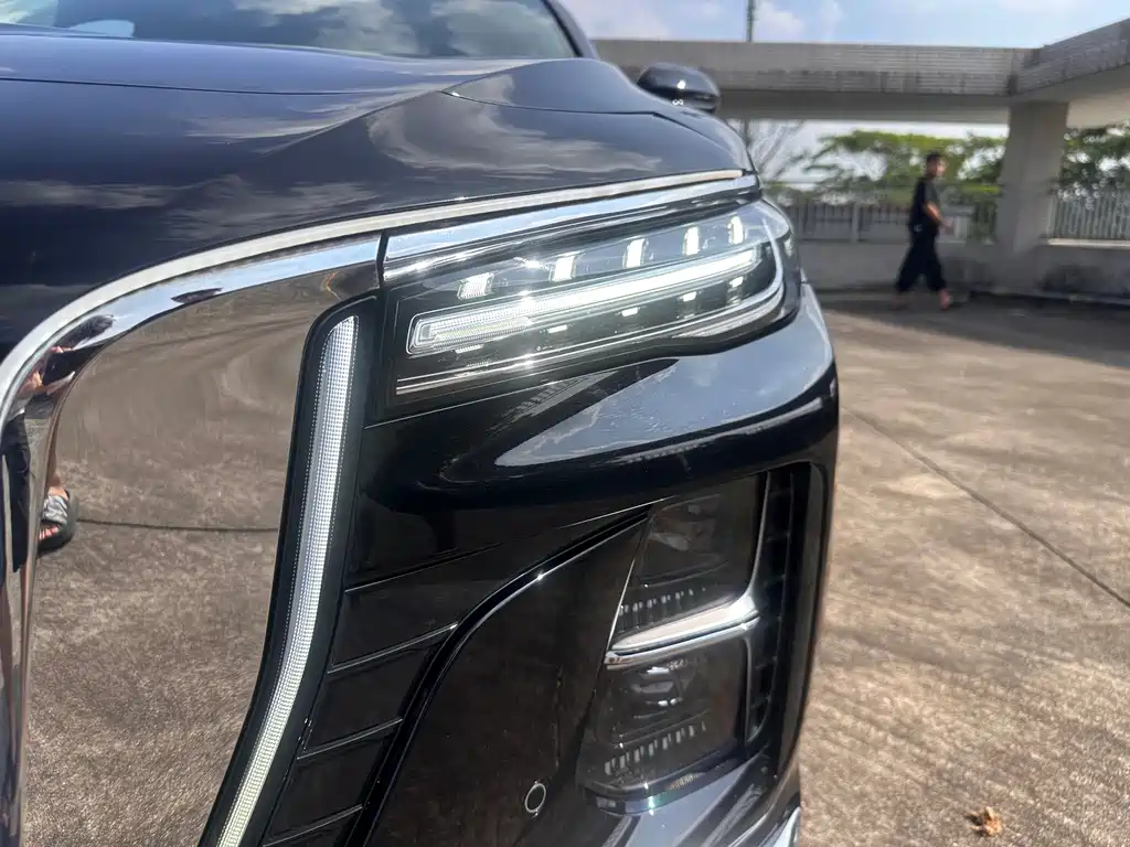 Hongqi Hongqi H5 — миниатюра 4