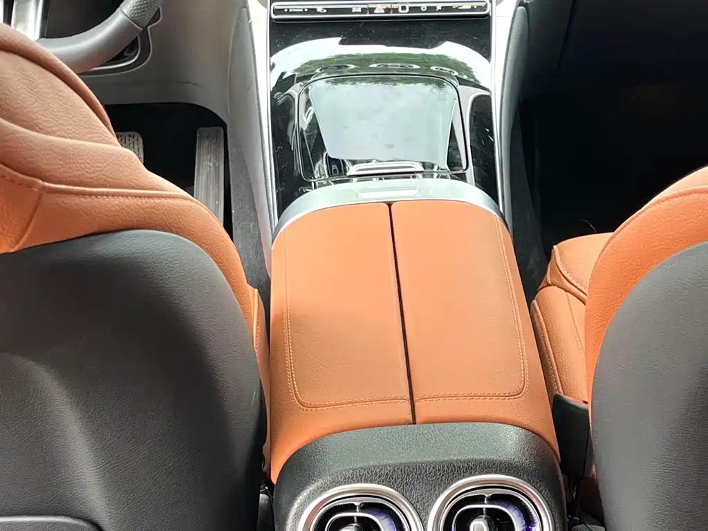 Mercedes-Benz GLC 2025 GLC 300 L 4MATIC 5 мест
