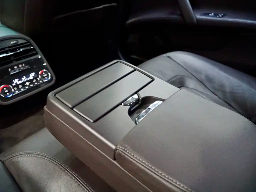 Maserati Quattroporte — миниатюра 19