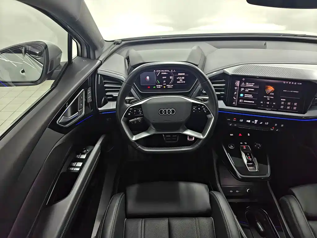 Audi Q4 e-tron — миниатюра 9