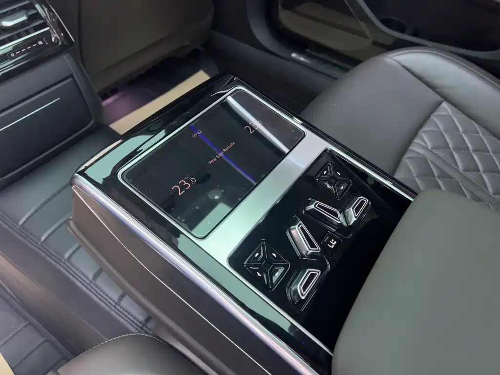 Audi A8 2024 A8L 50 TFSI quattro