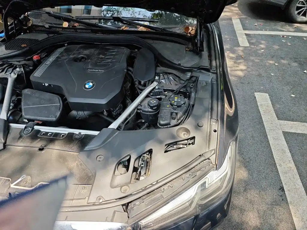 BMW 5 Series — миниатюра 22