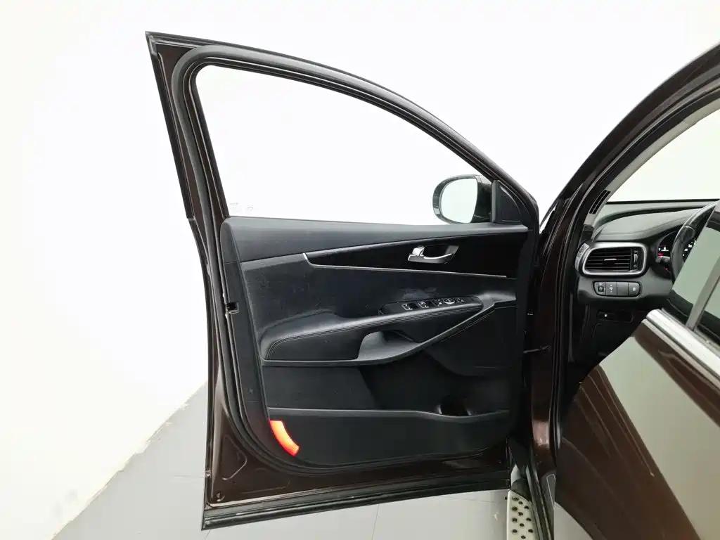 Kia Sorento — миниатюра 8