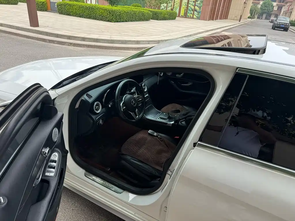 Mercedes-Benz C-Class — миниатюра 8