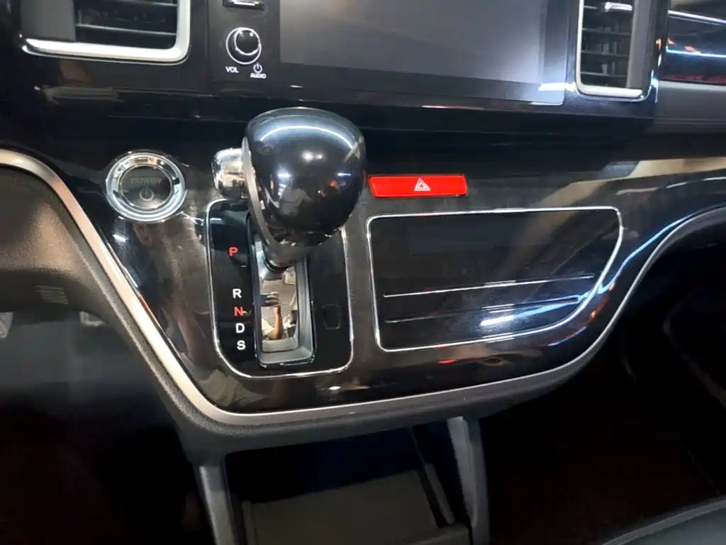 Honda Elysion — миниатюра 14