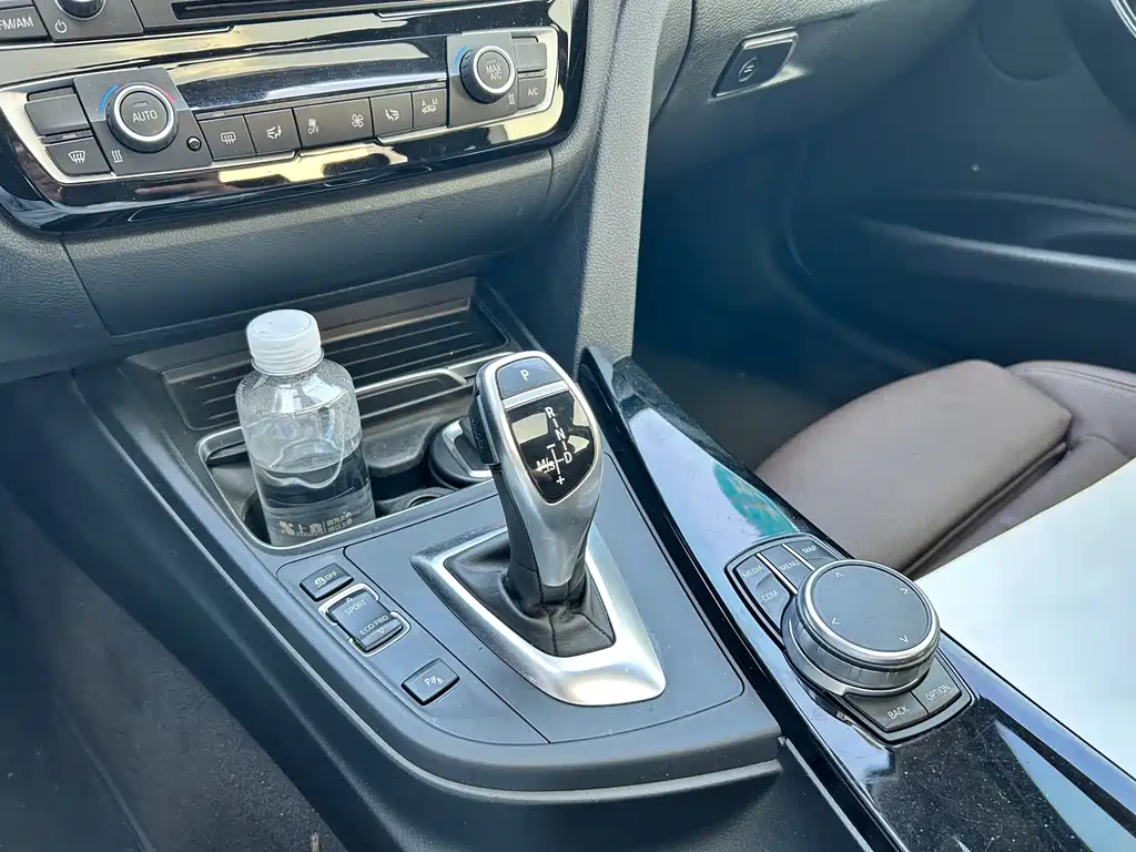 BMW 3 Series — миниатюра 12