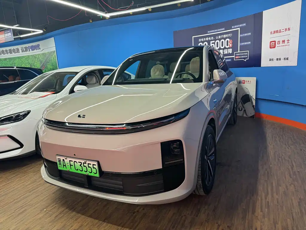 Li Auto Li L6 2025