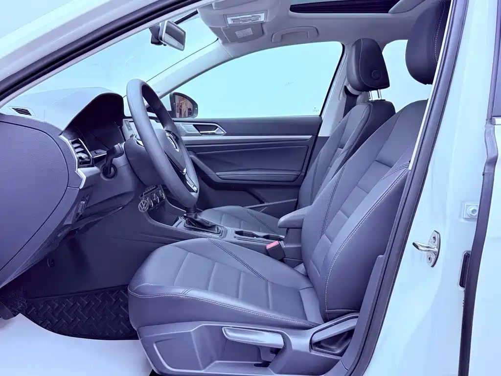 Volkswagen Lavida — миниатюра 9