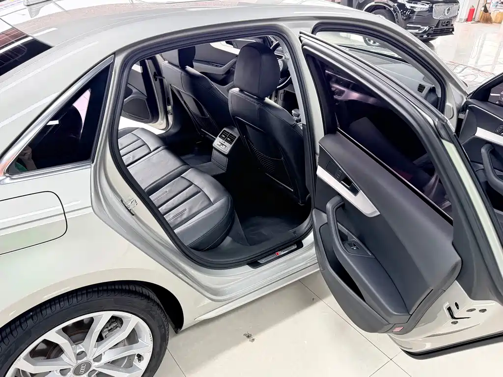 Audi A4L — миниатюра 8