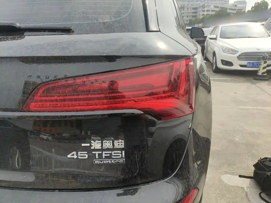 Audi Q5L — миниатюра 8