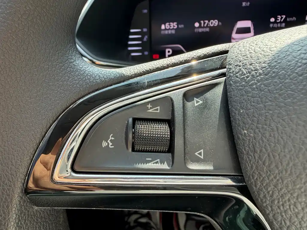 Skoda Superb — миниатюра 12