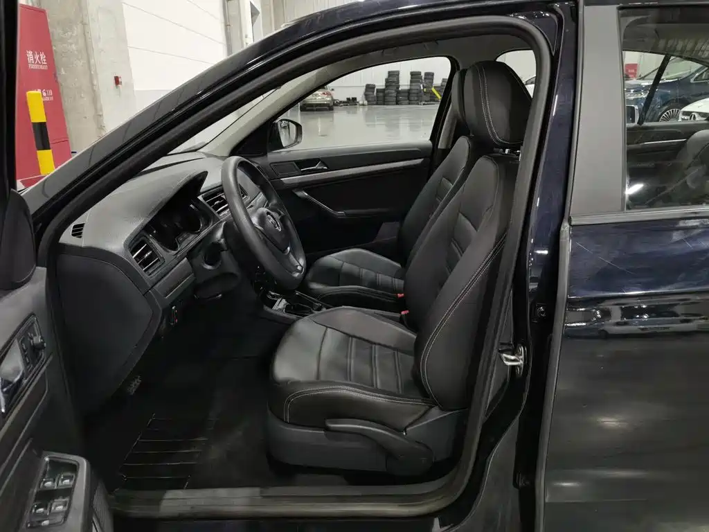 Volkswagen Lavida — миниатюра 10