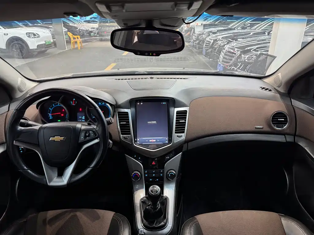 Chevrolet Cruze — миниатюра 12