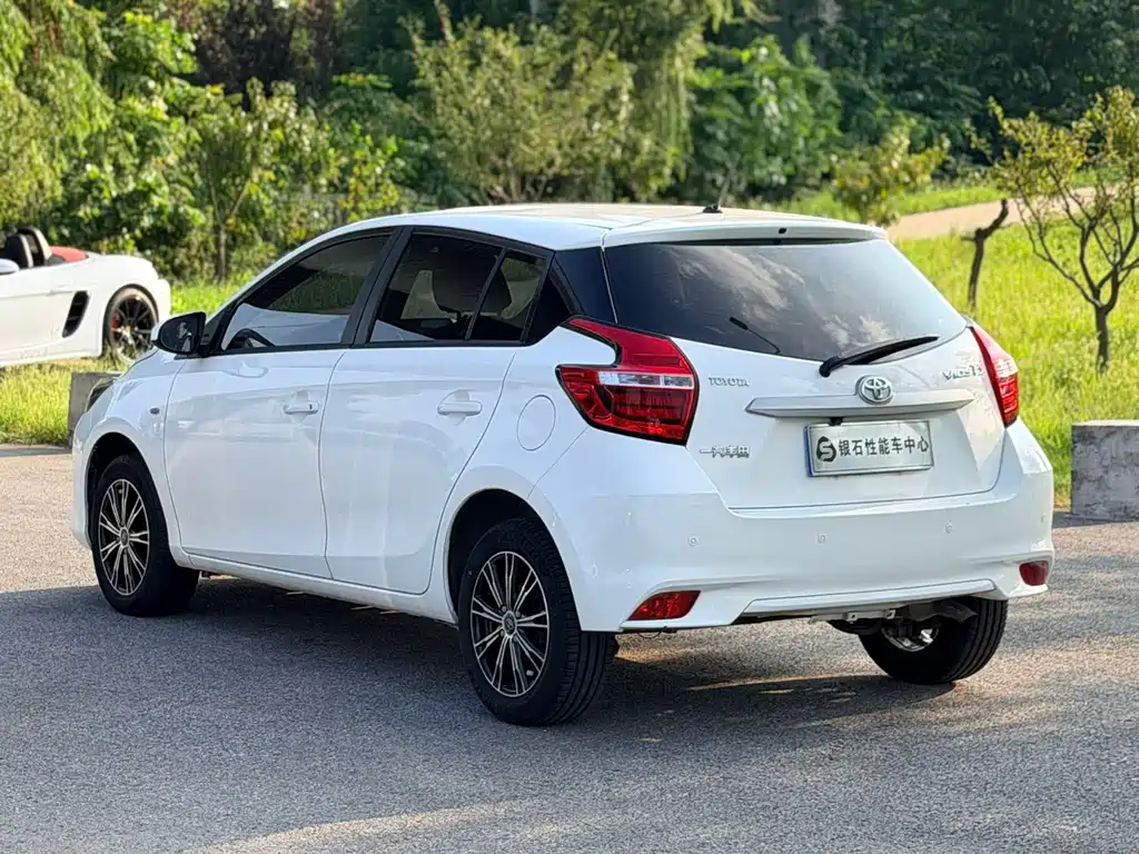 Toyota Vios FS — миниатюра 5