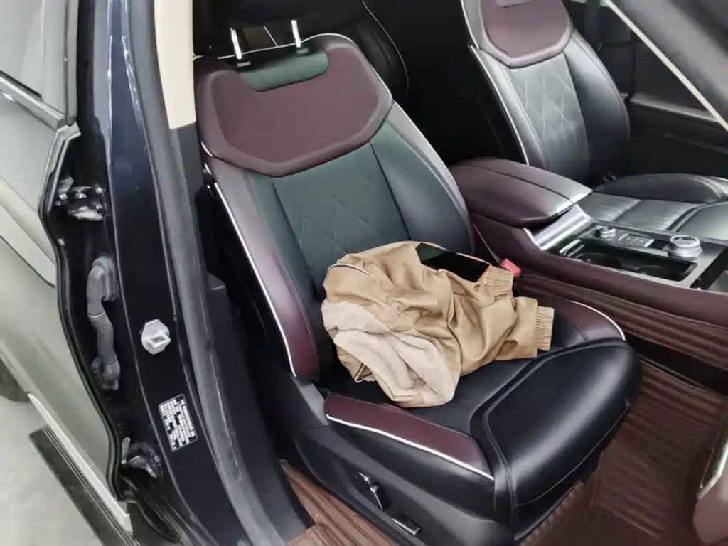 Ford Explorer — миниатюра 25