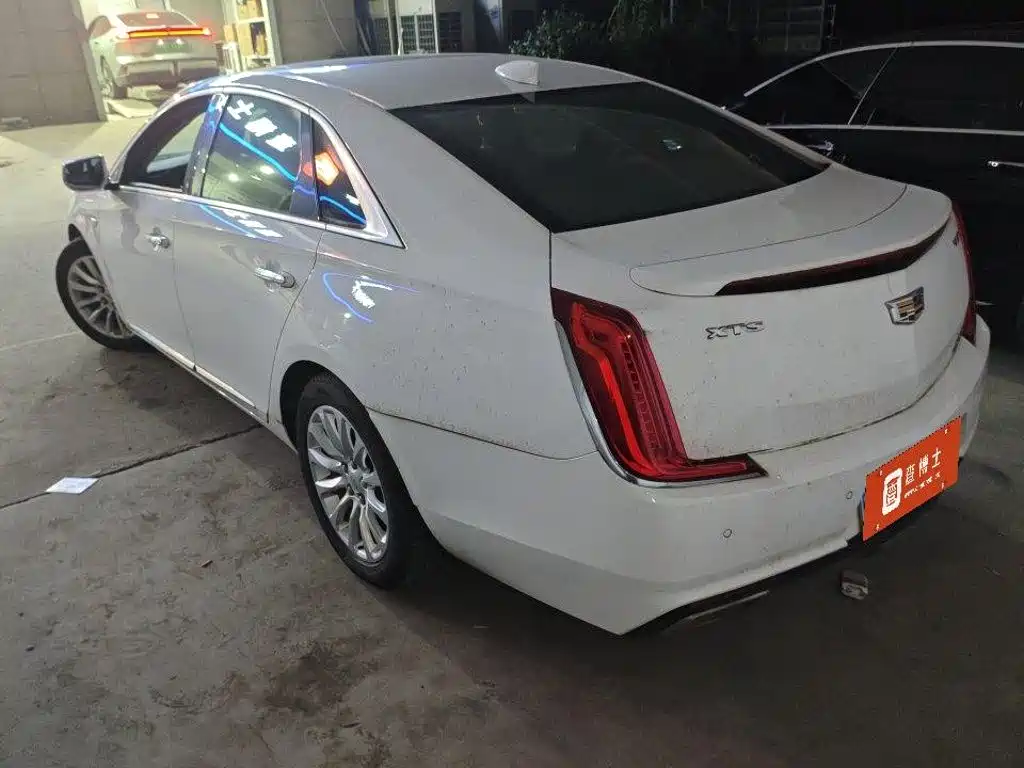 Cadillac XTS — миниатюра 6