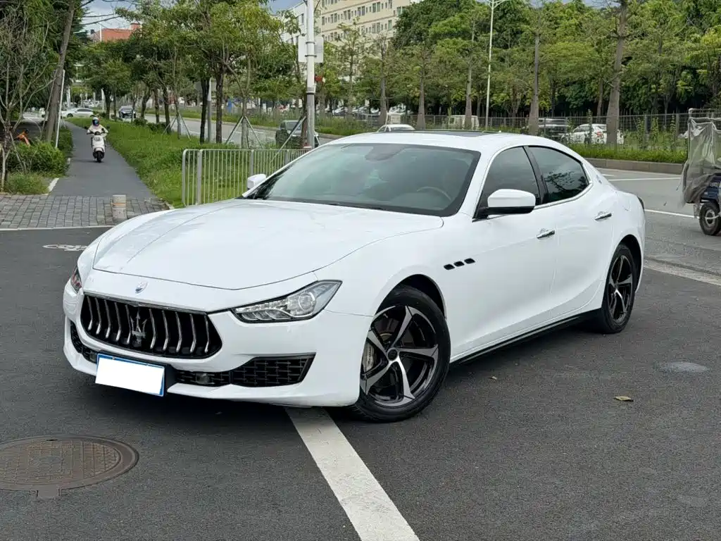 Maserati Ghibli — миниатюра 3
