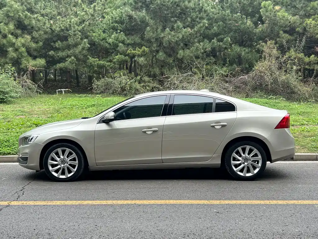 Volvo S60 — миниатюра 3
