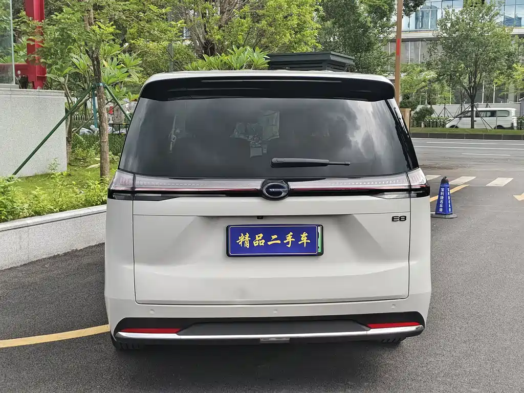 GAC Motor 传祺E8 PHEV — миниатюра 9