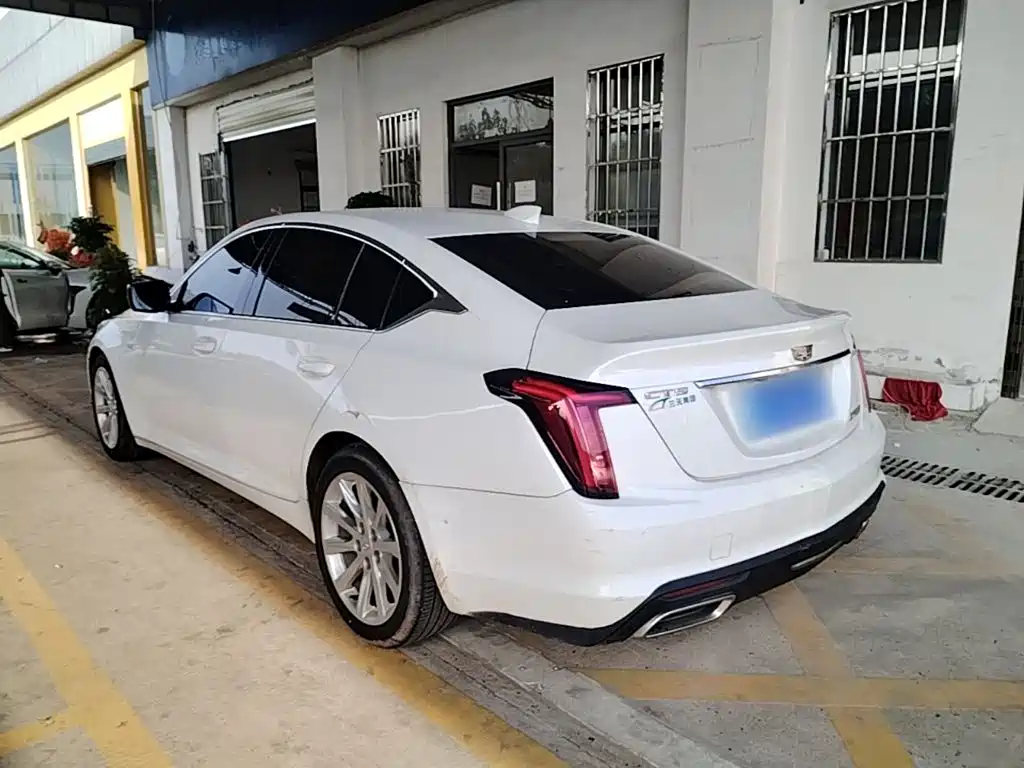 Cadillac CT5 — миниатюра 5