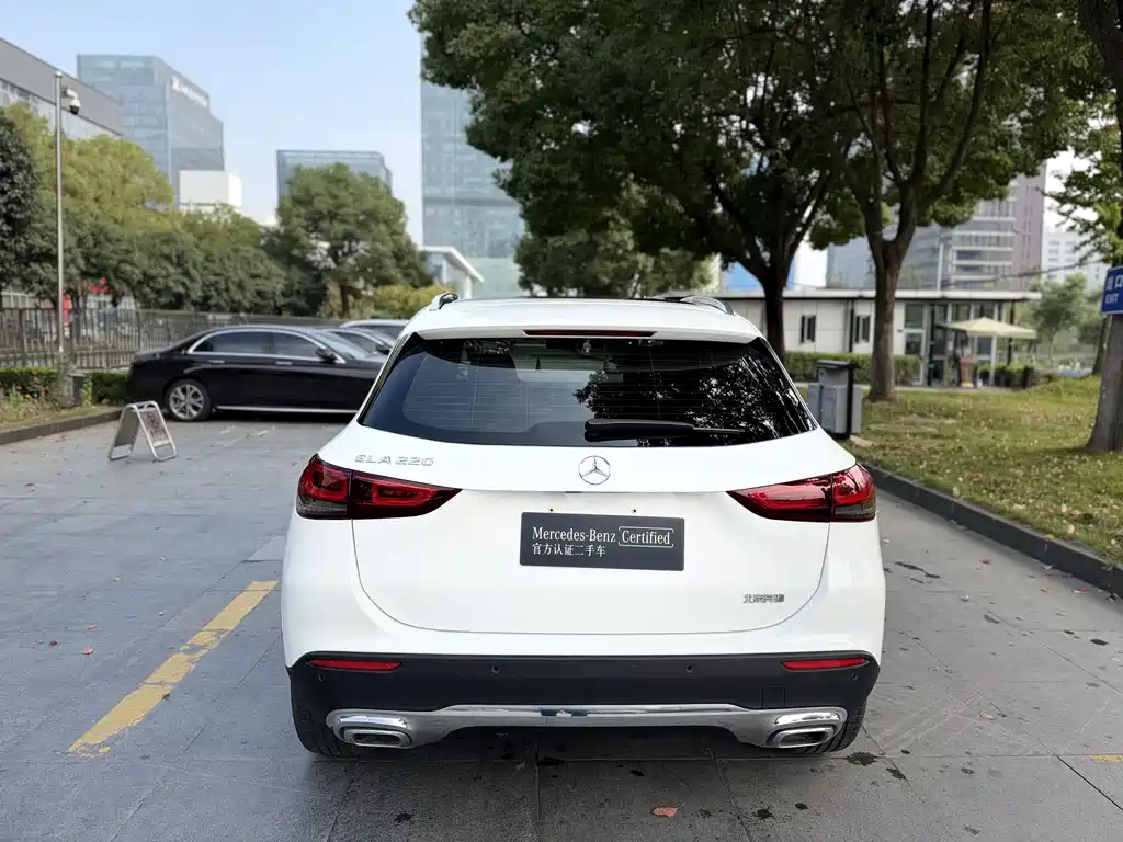 Mercedes-Benz GLA — миниатюра 6