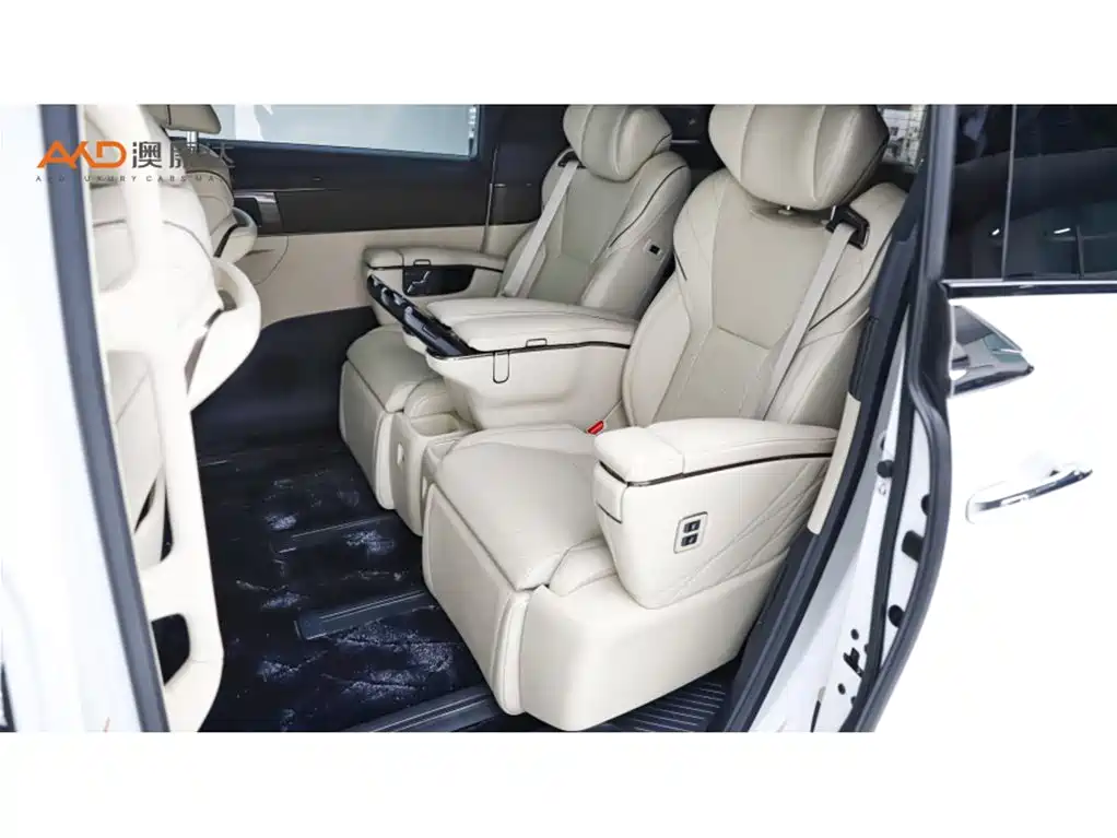Toyota Vellfire — миниатюра 7