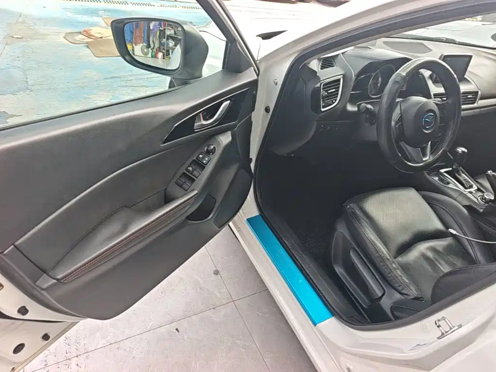 Mazda 3 Axela — миниатюра 16