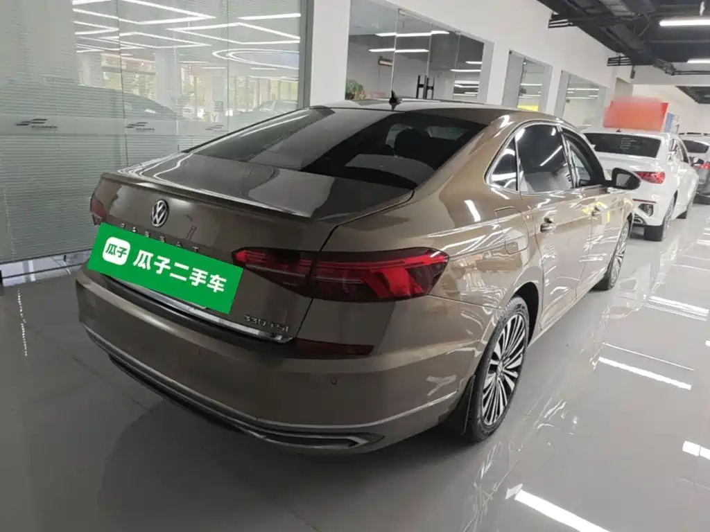 Volkswagen Passat — миниатюра 7