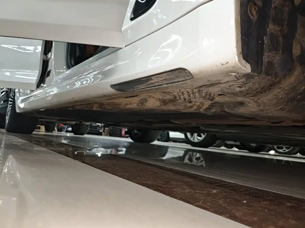 BMW 5 Series — миниатюра 21