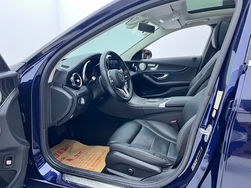 Mercedes-Benz C-Class — миниатюра 5