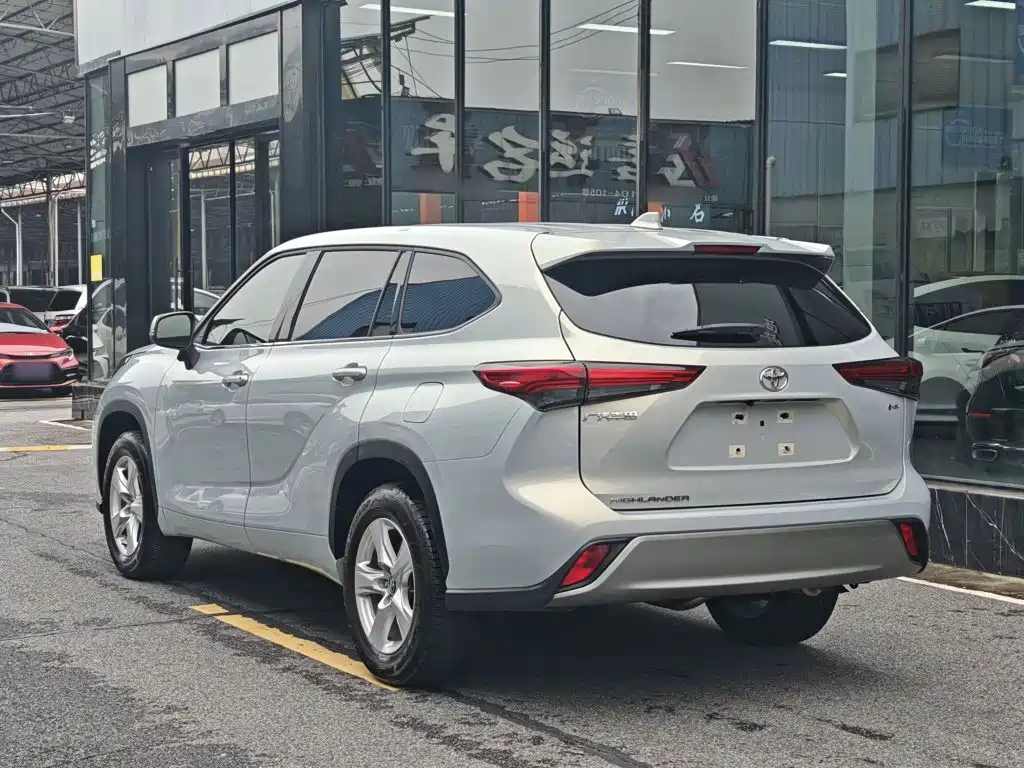 Toyota Highlander — миниатюра 9