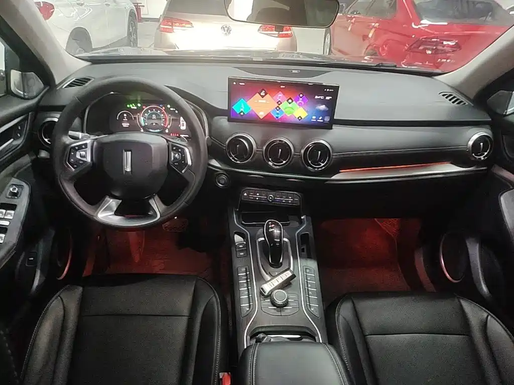 Wey Wey VV6 — миниатюра 10