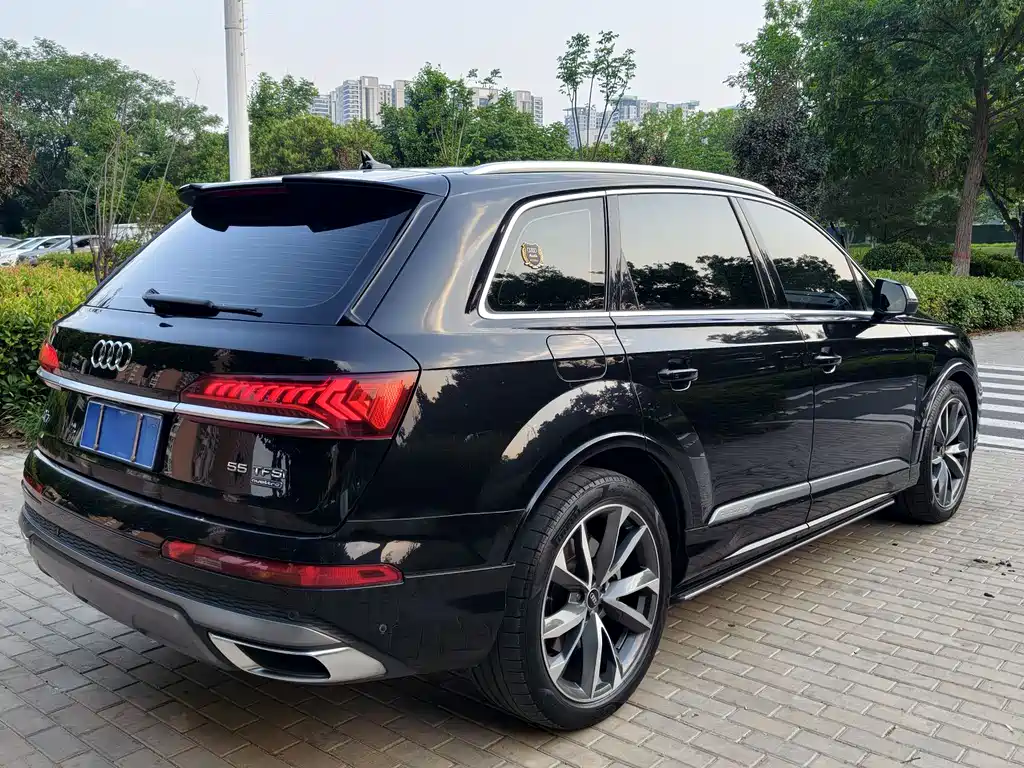 Audi Q7 2021 55 TFSI quattro S line Sport