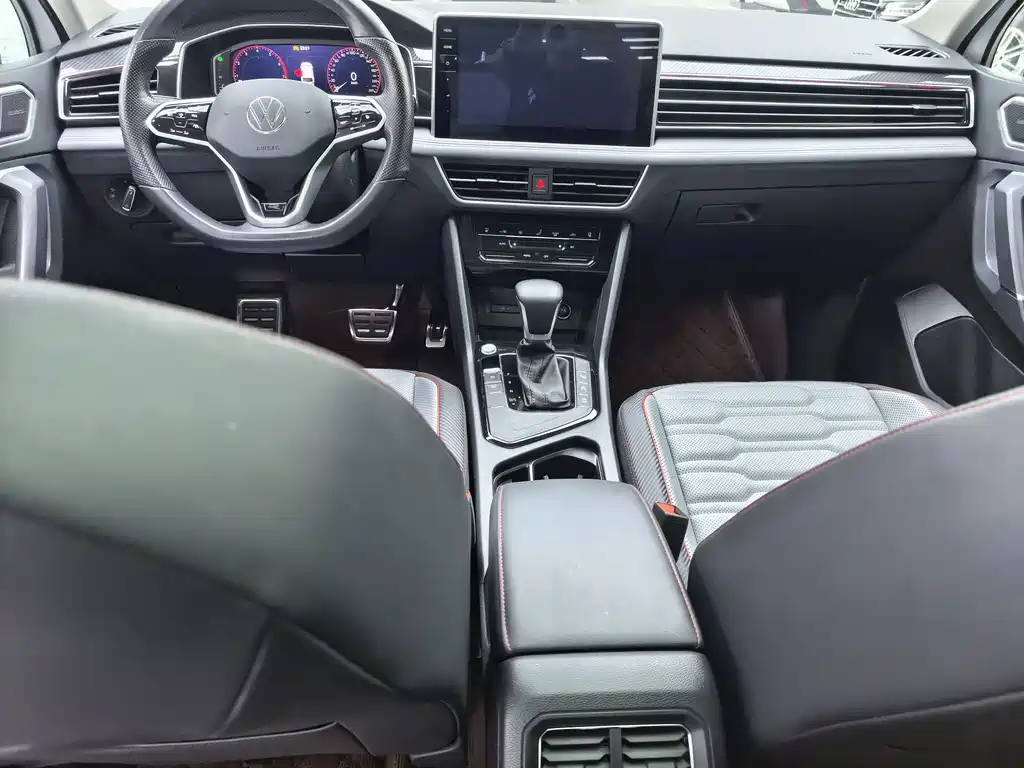 Volkswagen Tiguan L — миниатюра 8