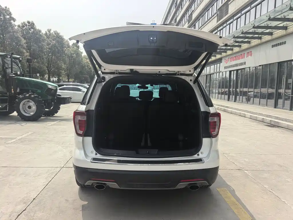 Ford Explorer (Import) - фото 29