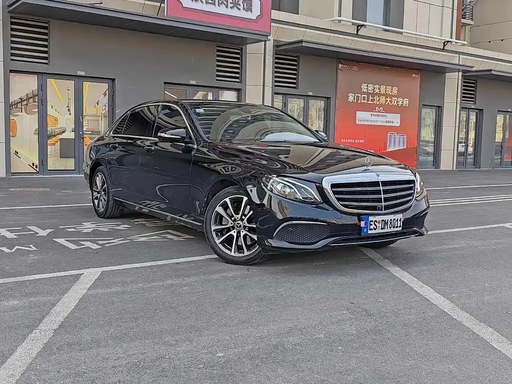 Mercedes-Benz E-Class — миниатюра 3