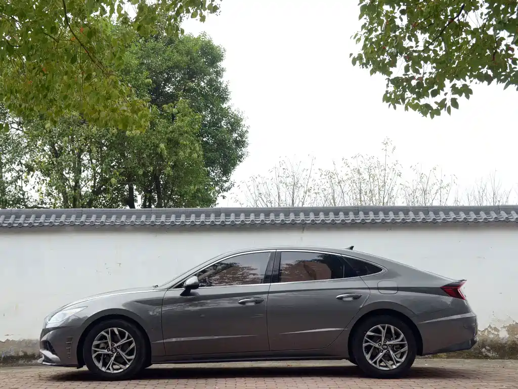 Hyundai Sonata — миниатюра 7