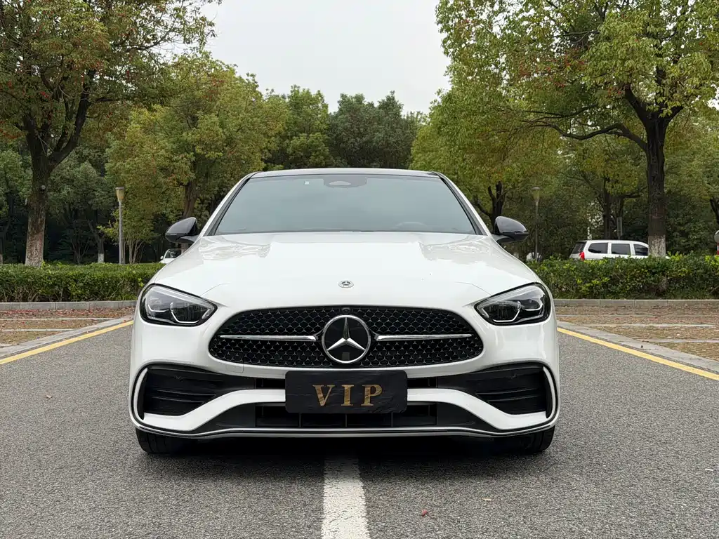 Mercedes-Benz C-Class — миниатюра 2