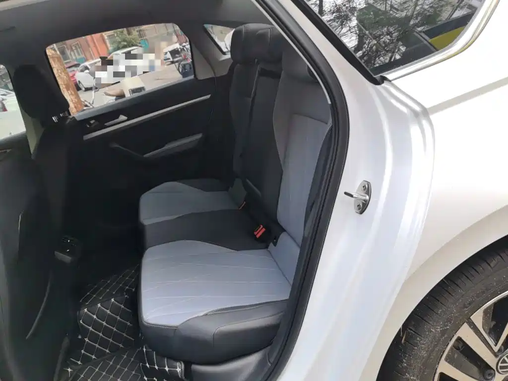 Volkswagen Lavida — миниатюра 13