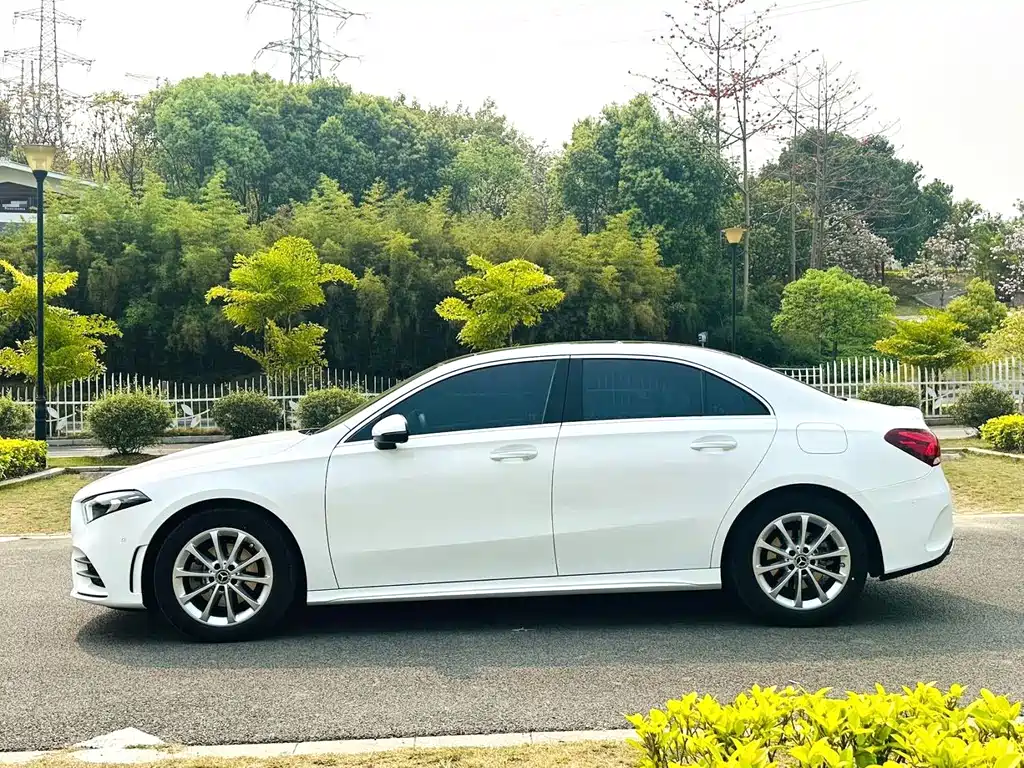 MERCEDES-BENZ A CLASS