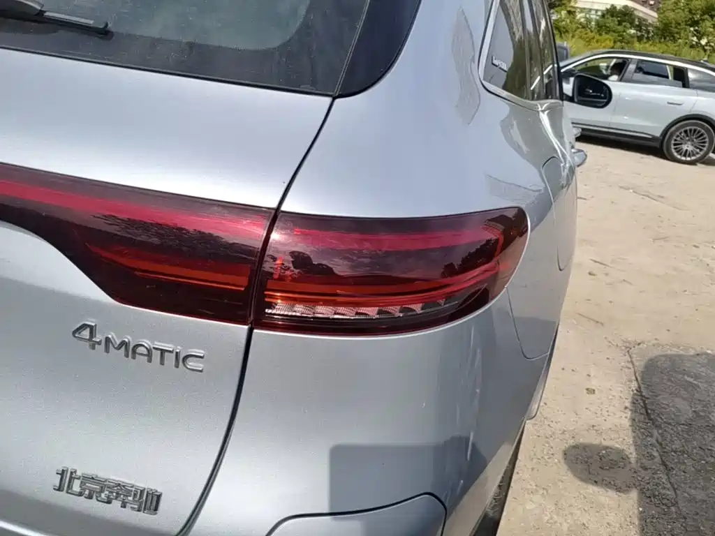 Mercedes-Benz EQC — миниатюра 8