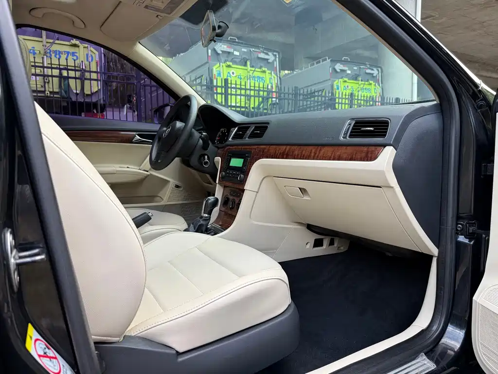 Volkswagen Lavida — миниатюра 9