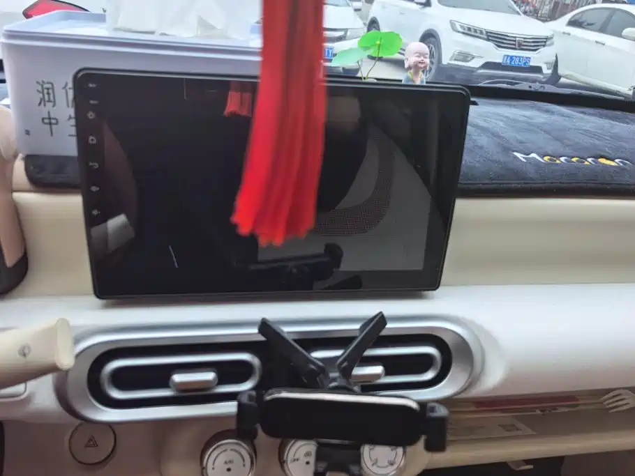 Wuling MINIEV — миниатюра 13