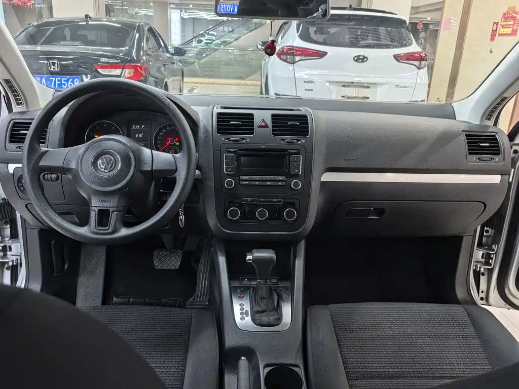 Volkswagen Sagitar — миниатюра 7