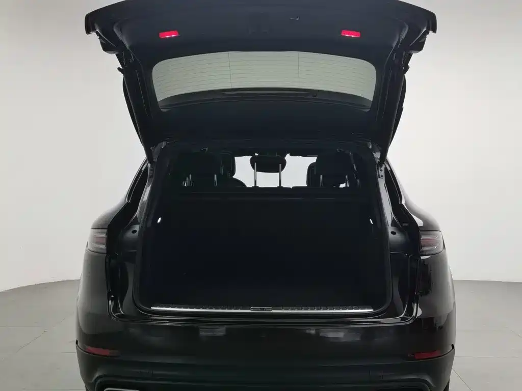 Porsche Cayenne — миниатюра 16